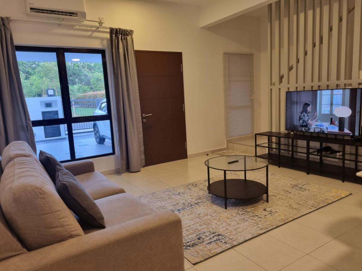 B&B Shah Alam - Modern 4BR Double Storey @ Setia Alam - Bed and Breakfast Shah Alam