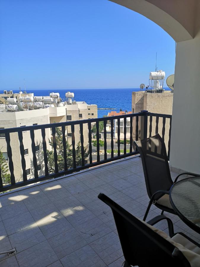 B&B Limassol - Lovely 2 bed, pool by the sea - Bed and Breakfast Limassol