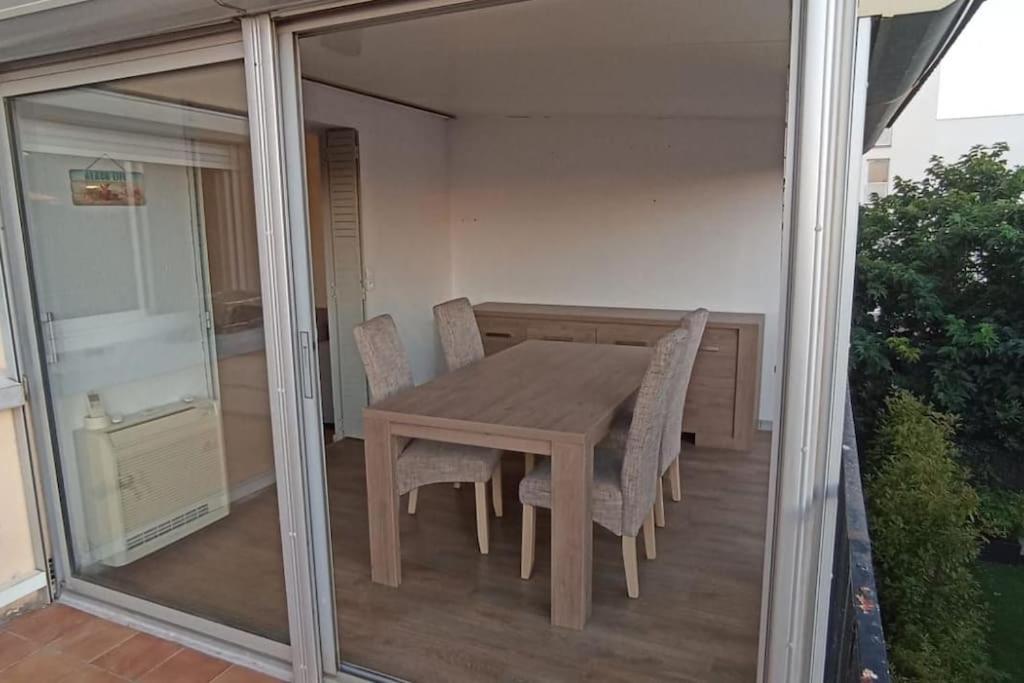 Appartement en bord de plage - à 50 m de la mer - Chambres d’hôtes Canet-en-Roussillon