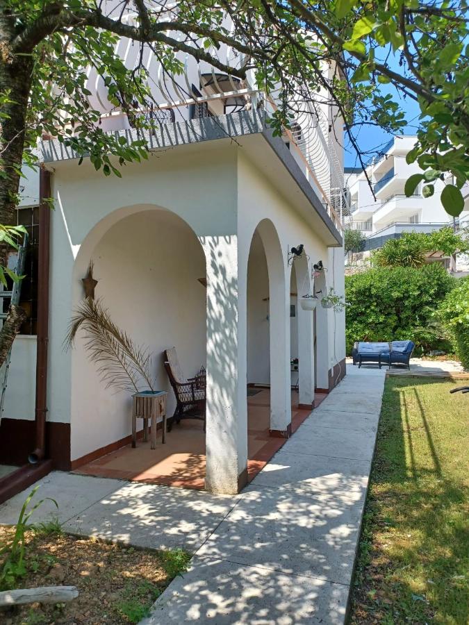 Apartment Bunjo's Beach House - Ferienwohnung Trogir