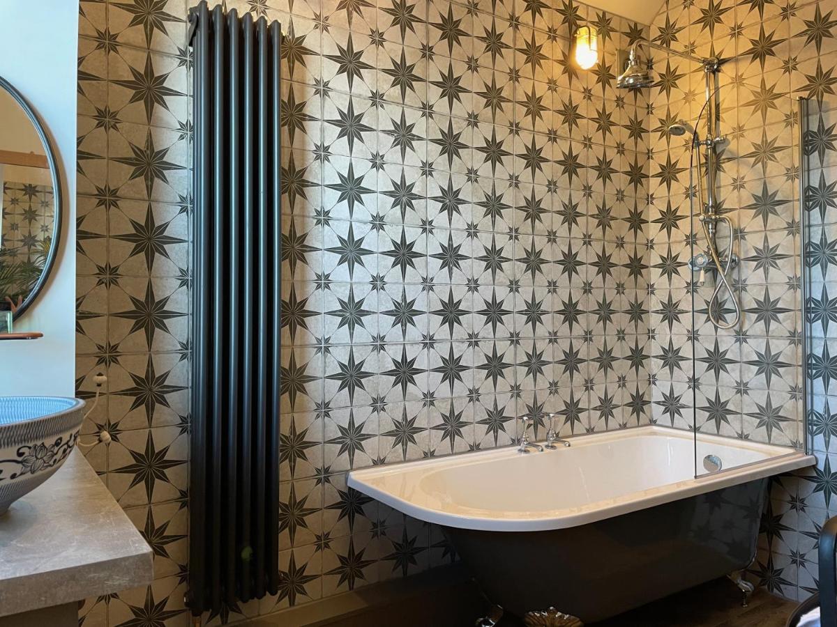 Fabulous apartment seconds from beach by Whitstable-Holidays, Pudding Pan - B&B