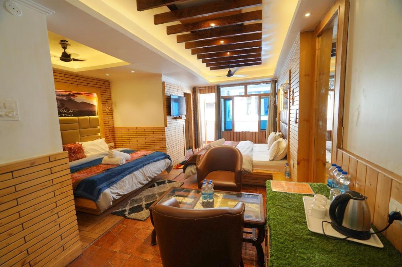 Familienzimmer mit Balkon
