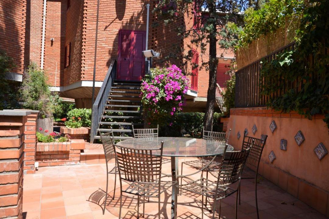 Villa Louise by Holiday World - B&B
