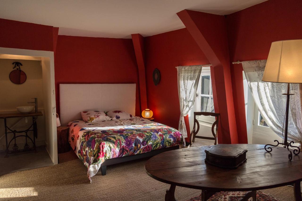 B&B Cosne-Cours-sur-Loire - Chambre aux coccinelles - Bed and Breakfast Cosne-Cours-sur-Loire