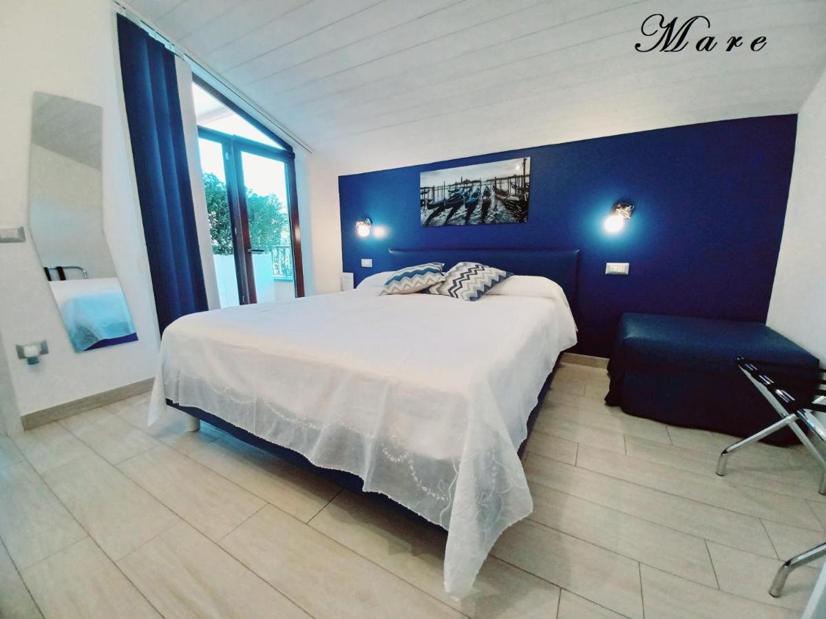 Double Room with Balcony and Sea View