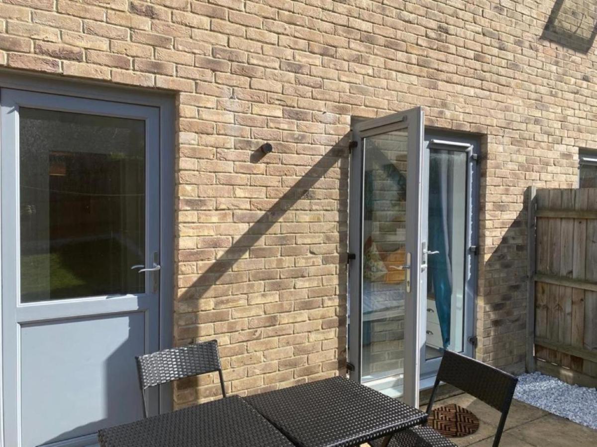 Warm & Homely Milton Rd House w Big Garden, High Speed WIFI & Free Parking - Chambres d'hôtes Cambridge