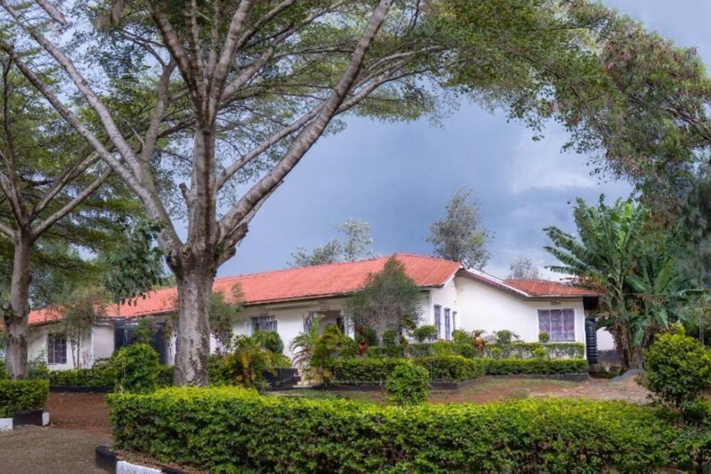 Kwe Decasa - Bed and Breakfast Kisumu