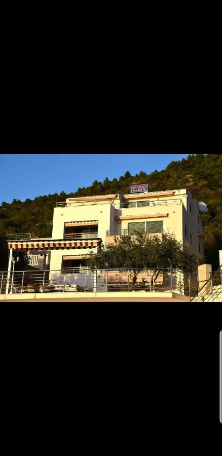 Apartmani Kate - Chambres d’hôtes