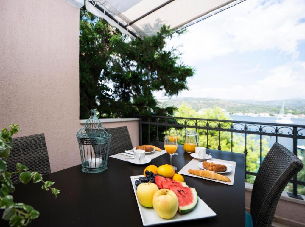 Apartment Villa Zita - B&B Rogoznica