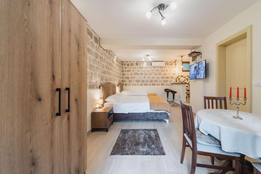 B&B Kotor - Apartman Katarina - Bed and Breakfast Kotor