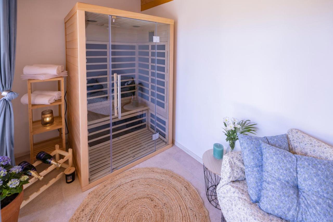 Penzion Tera u zámku Červená Lhota - B&B Pluhův Žd'ár