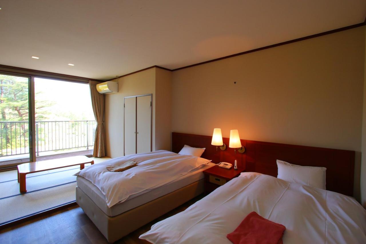 Chambre Familiale avec Douche 