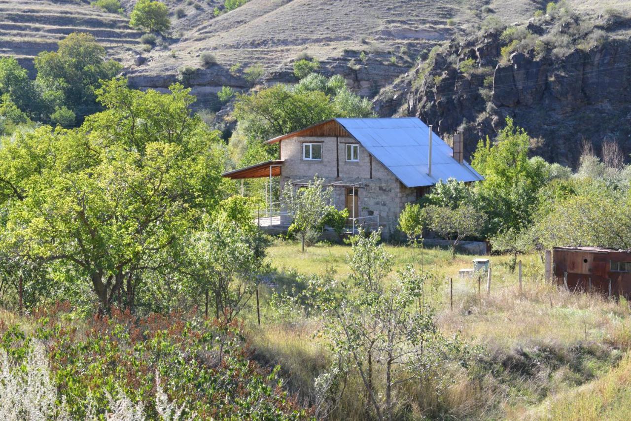 Guesthouse Aleksastan - B&B
