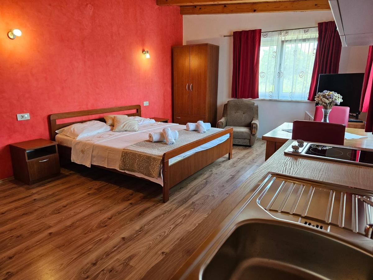 B&B Rovinj - Studio and room AGROTURIST - Bed and Breakfast Rovinj