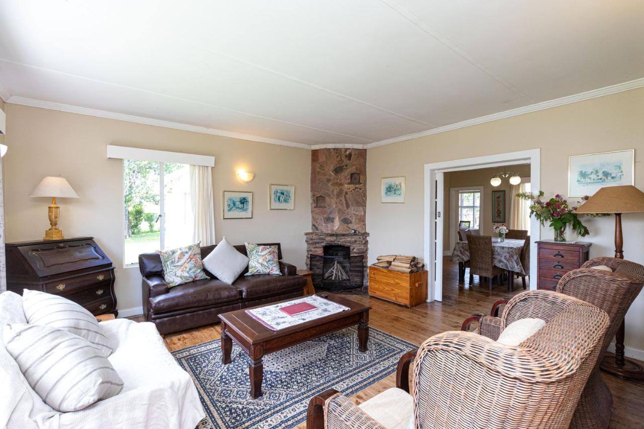 B&B Hogsback - Lowestoffe Country Lodge - Walnut - Bed and Breakfast Hogsback