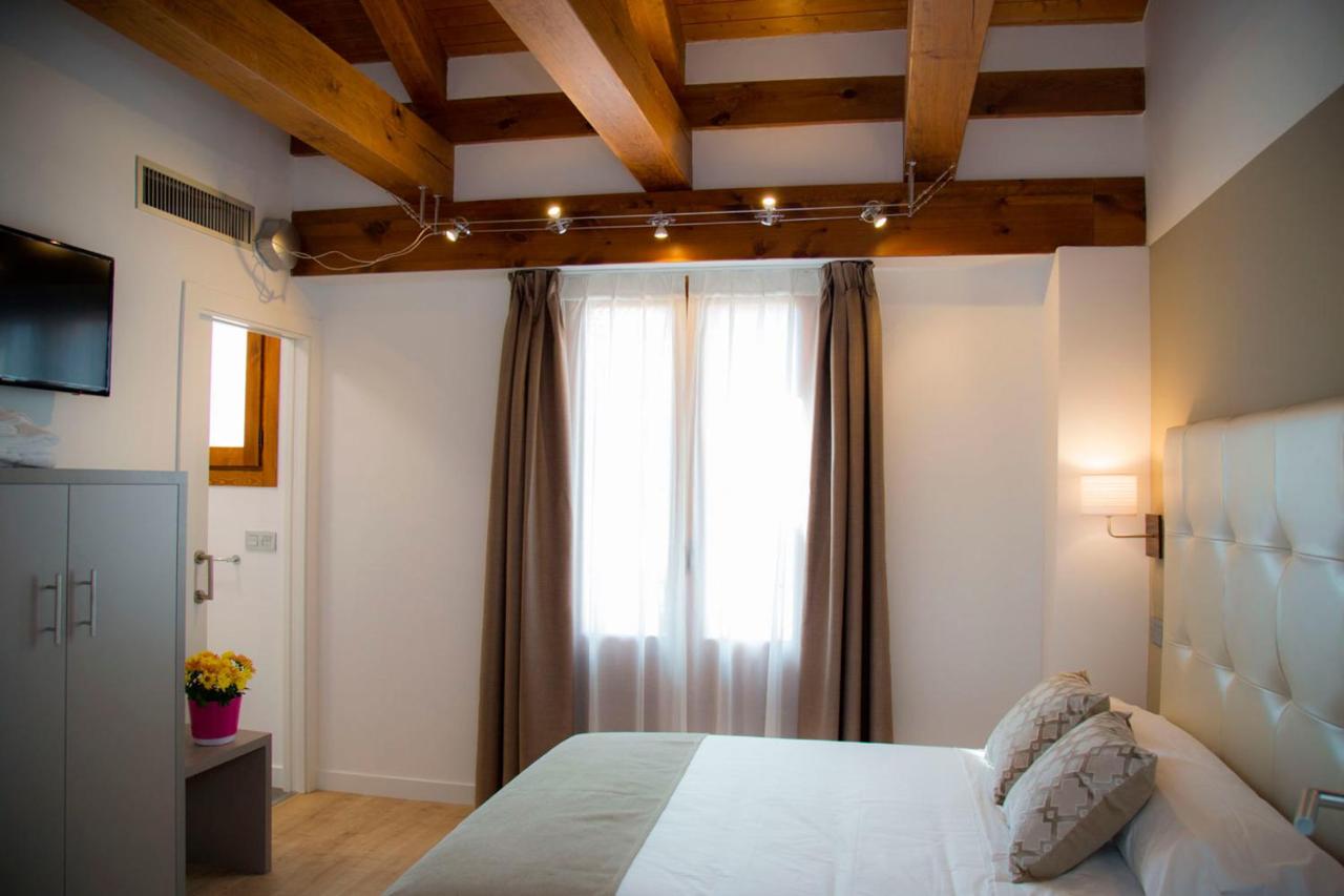 Camera Matrimoniale con Balcone