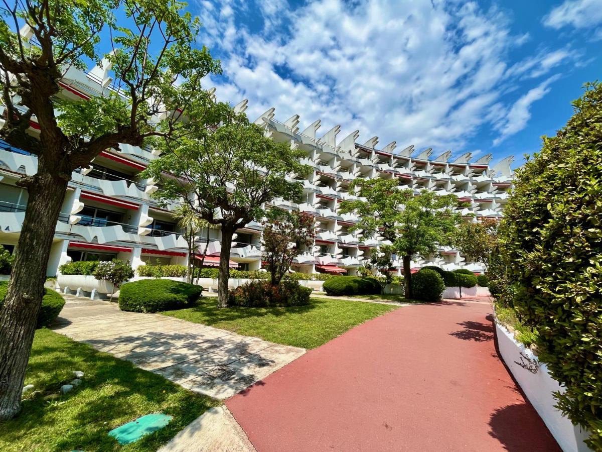 LE BALI, Exceptionnel P3 avec piscine à 2 min des plages , parking, wifi et climatisation - Ferienwohnung