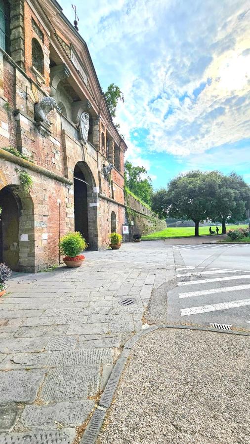 Lucca Walls Dream - Breathtaking Views of Lucca Historic Walls - AC & Wi-Fi - Chambres d'hôtes Lucques