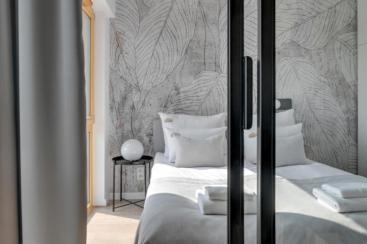 One-Bedroom Apartment with Balcony