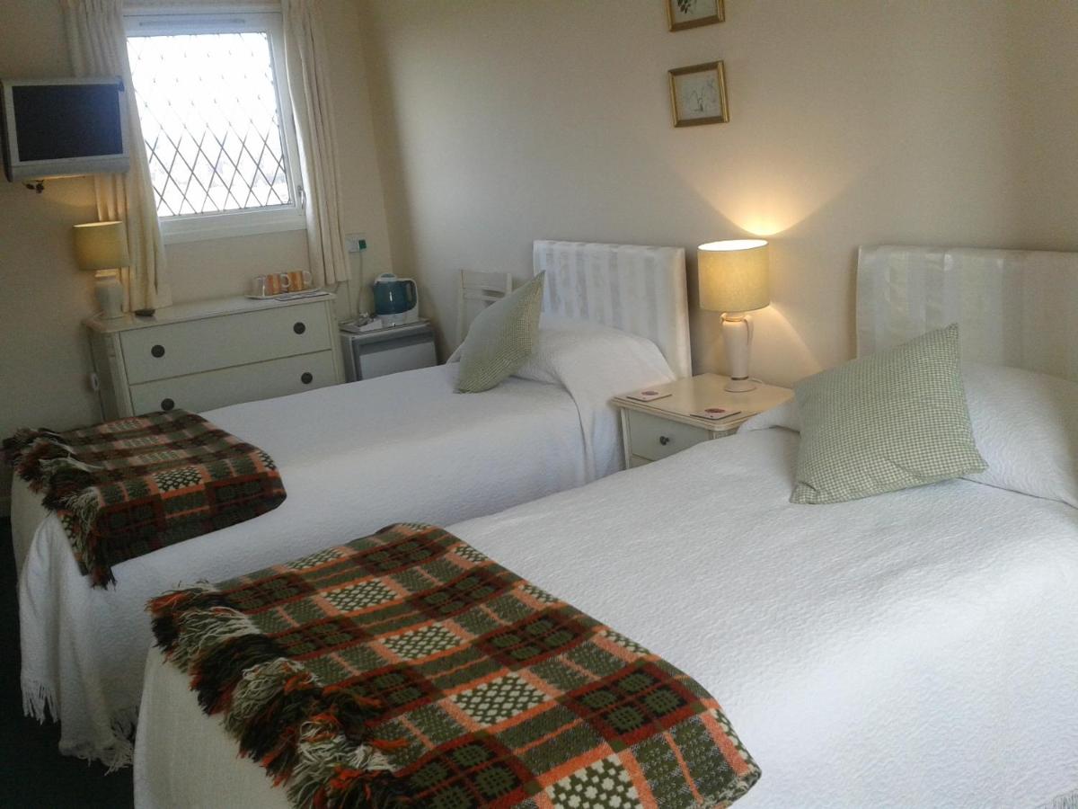 B&B London Colney - Groeslon Ty Mawr B & B - Bed and Breakfast London Colney