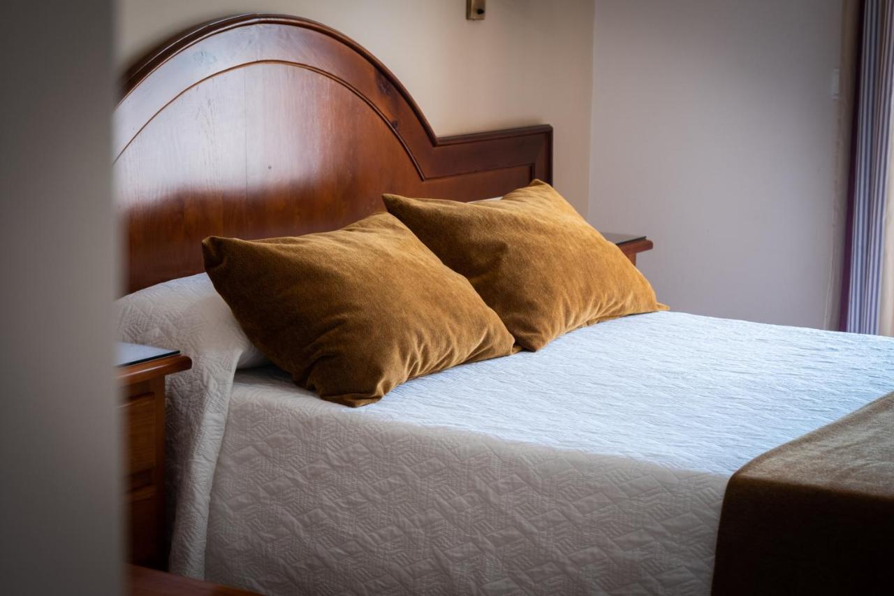 Hostal Cabo Roche - B&B