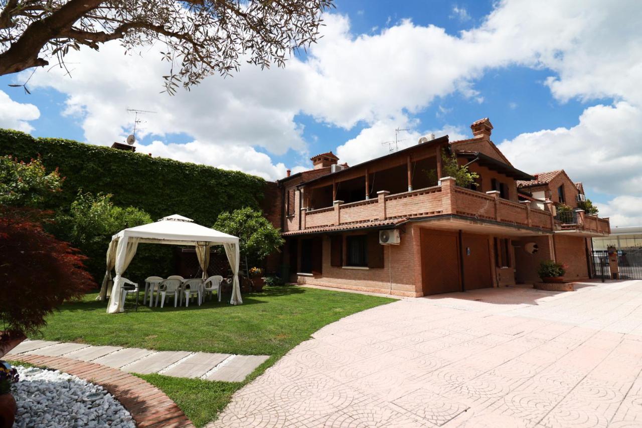 Villa Oasi - Bed and Breakfast