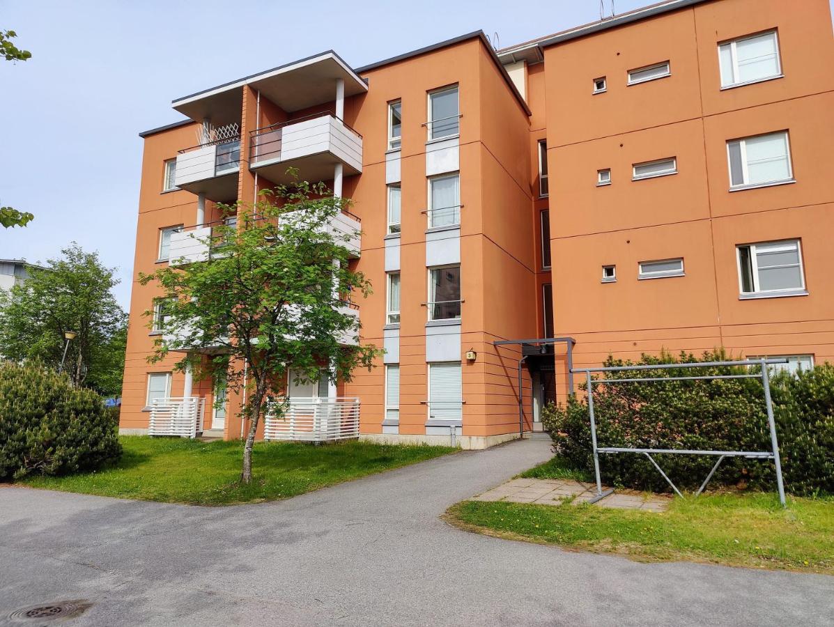 Annalan Helmi - Viihtyisä koti hyvillä kulkuyhteyksillä ja saunalla - B&B