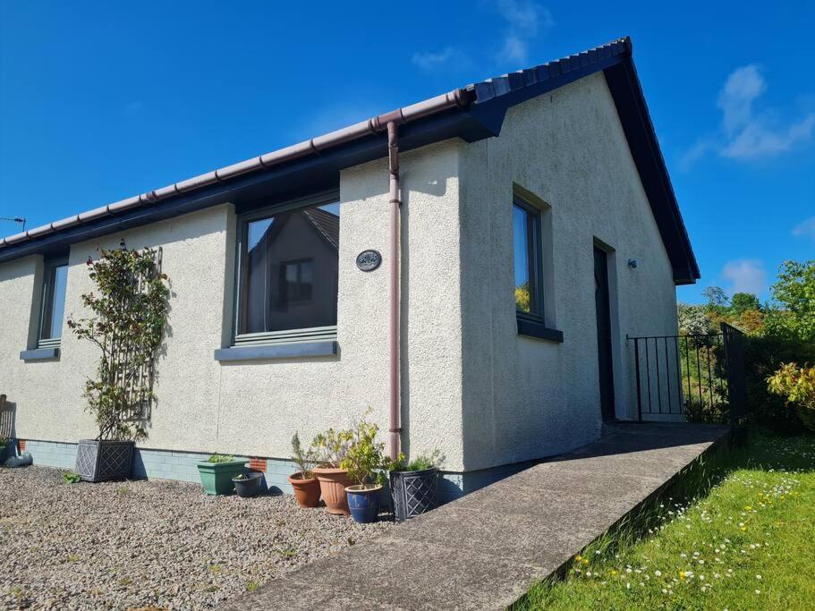 B&B Lochgilphead - Kings Reach - Crinan Cottage - Bed and Breakfast Lochgilphead