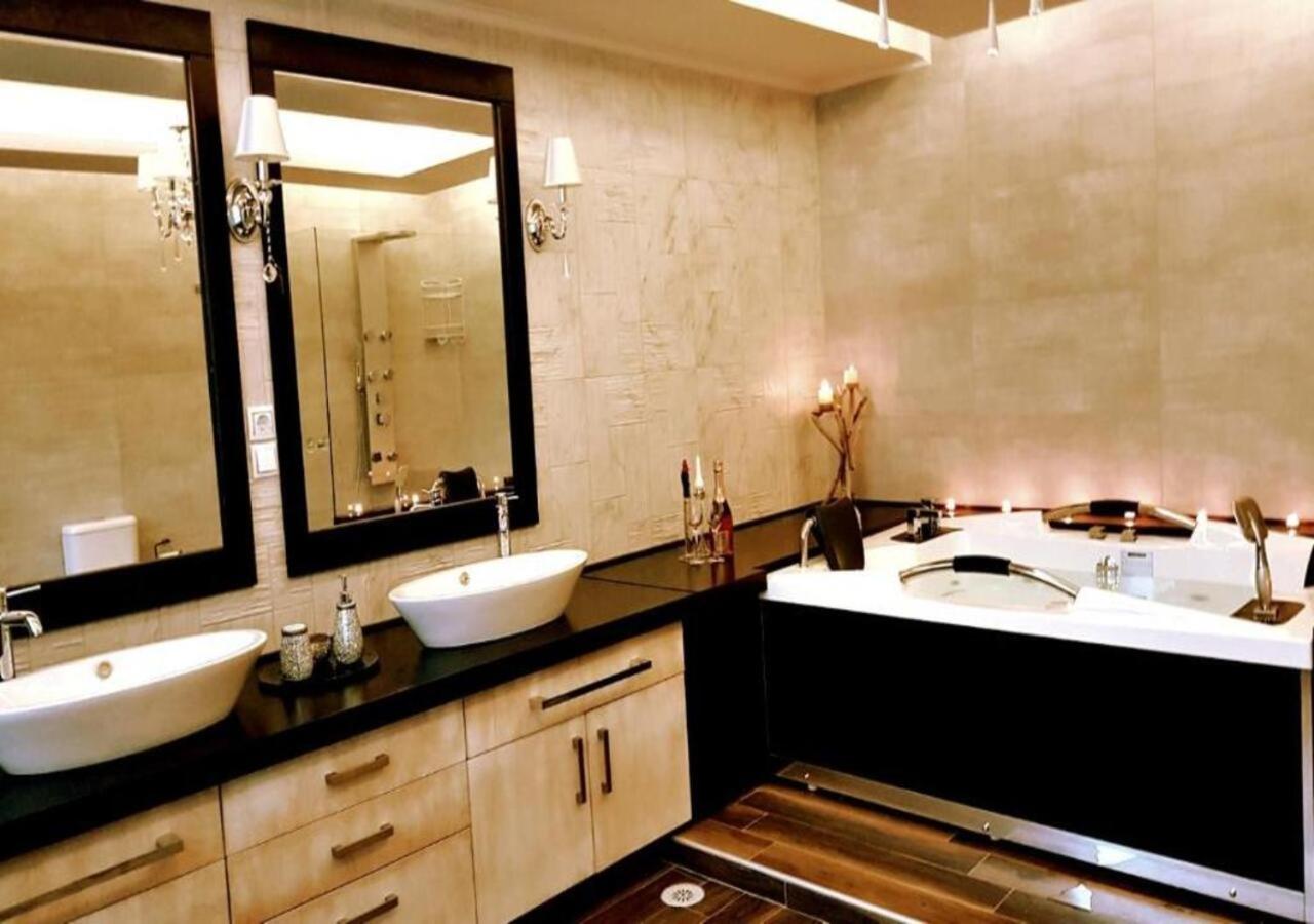 Deluxe Suite with Sea View