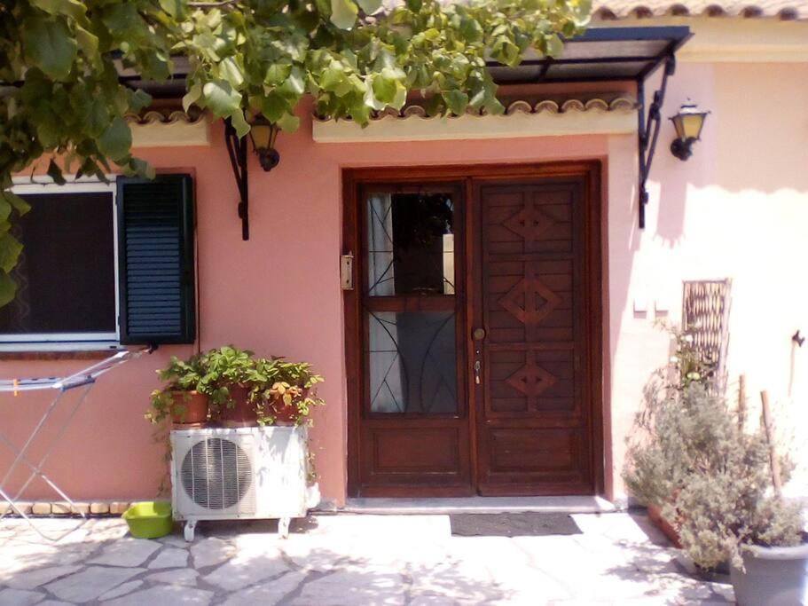 B&B Anemómylos - 56s.m comftorable studio,airport area - Bed and Breakfast Anemómylos