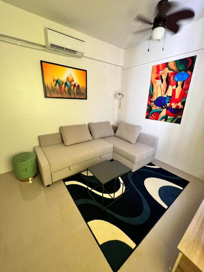 B&B Talisay - Cozy almond drive condo in cebu - Bed and Breakfast Talisay