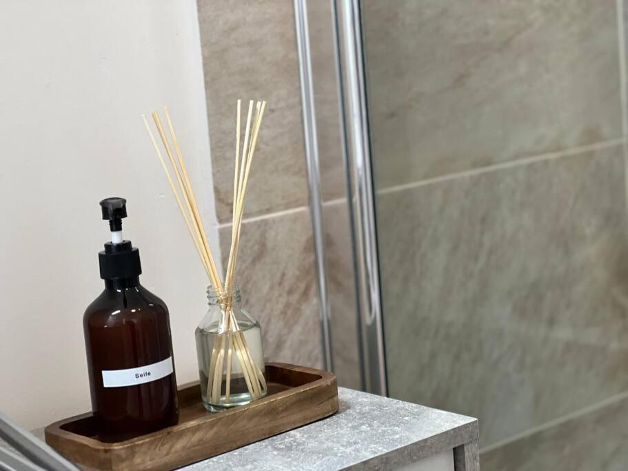 STAY Suite Villa Mercedes 4 Personen Parkplatz Zentrum - Chambres d'hôtes Bad Pyrmont
