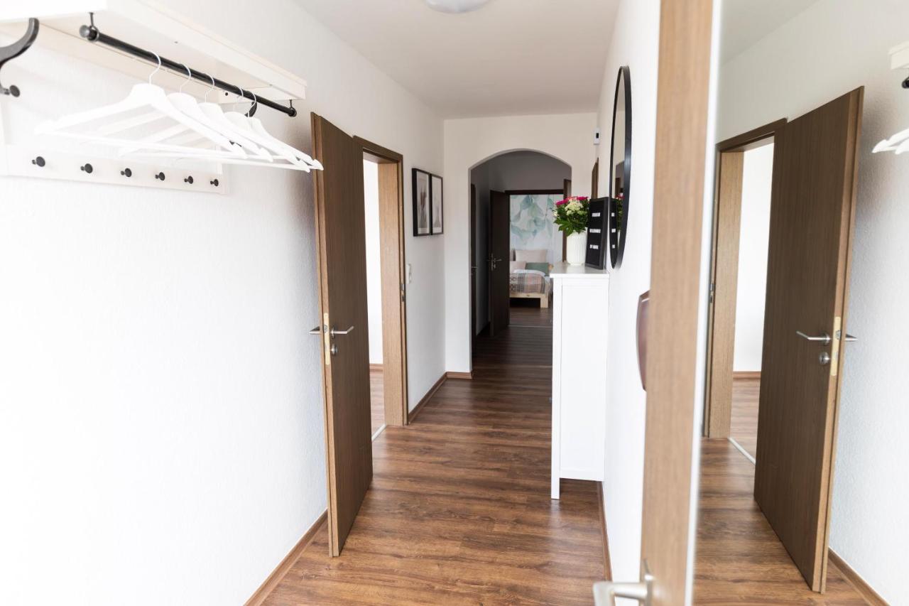 SmartFewo - Das Penthouse - BBQ - Balkon - Parkplatz - B&B