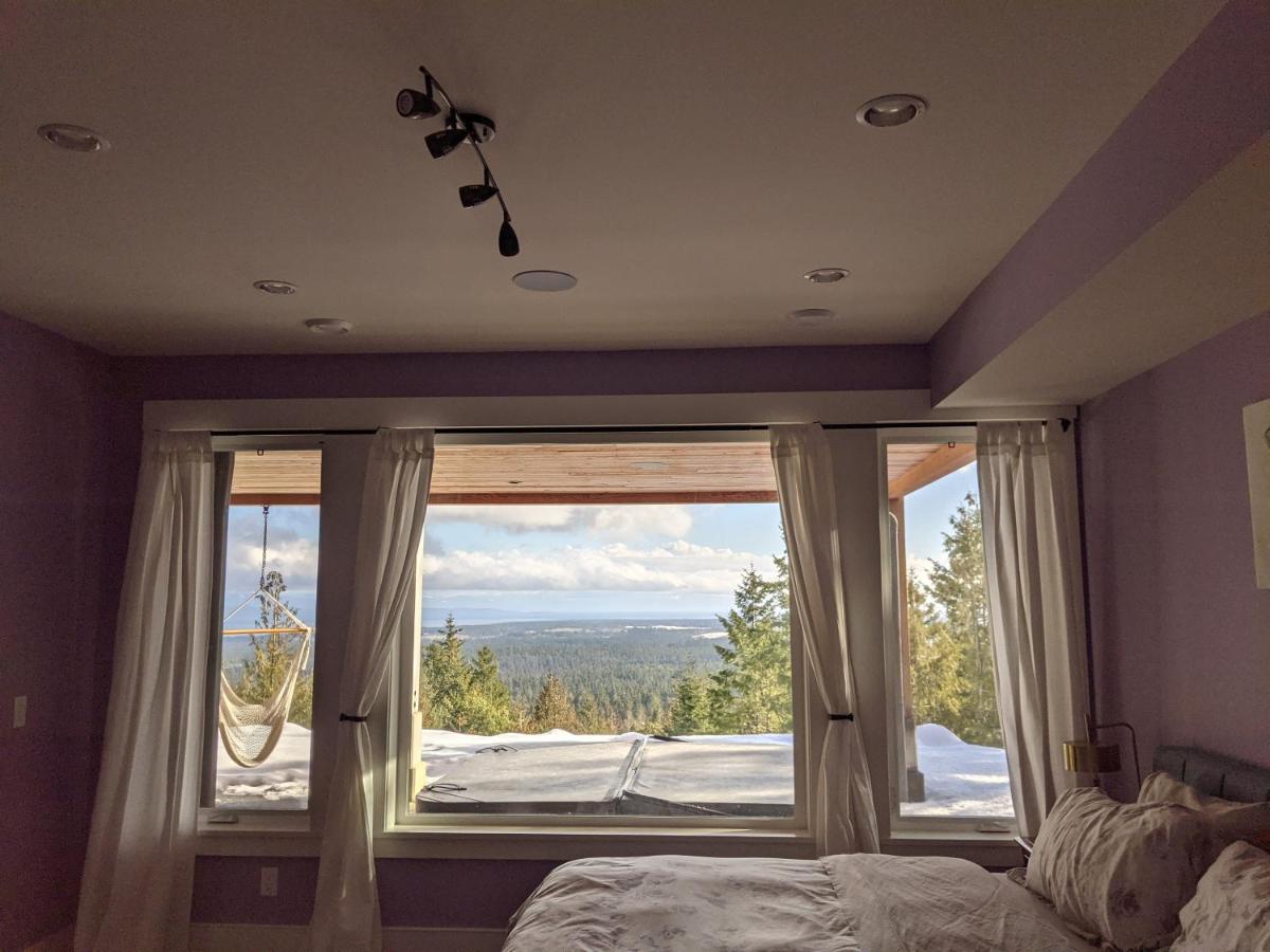 King Room with Mountain View