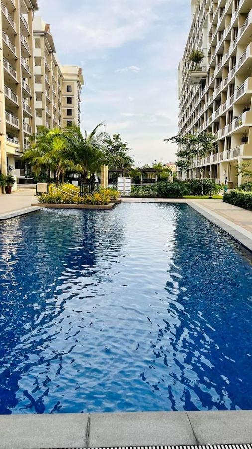 B&B Manila - Spacious 1 BR condo unit Near NAIA - Bed and Breakfast Manila