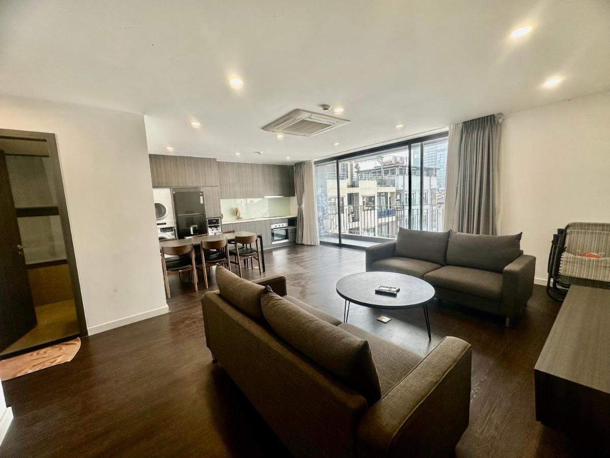 Luxe Paradise Residence 11 To Ngoc Van - Bed and Breakfast Hanoi