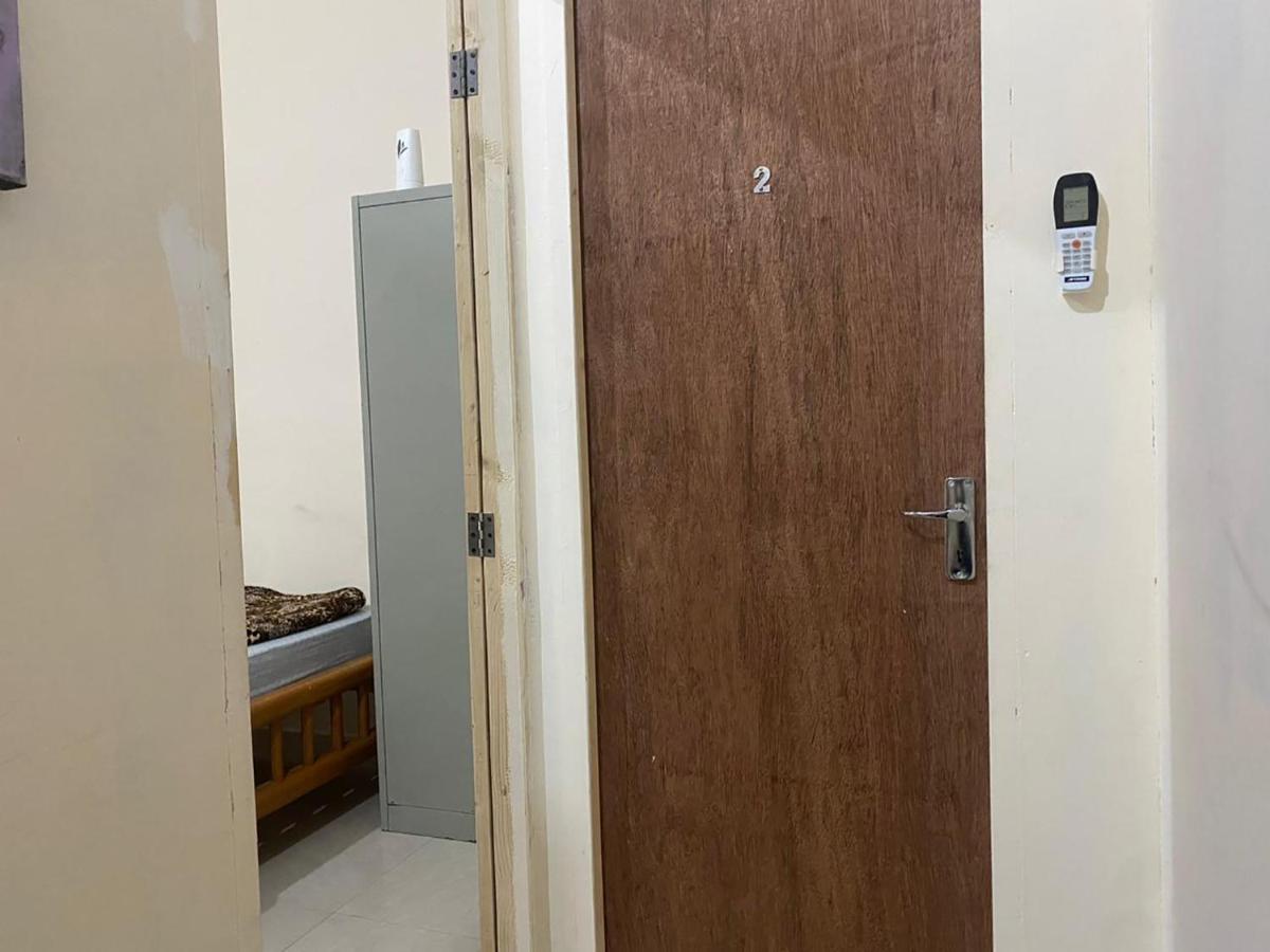Backpacker's Bed - No Parking - B&B