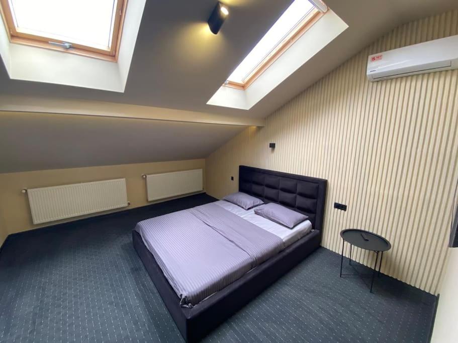 Gagarin 2 - B&B Černivci