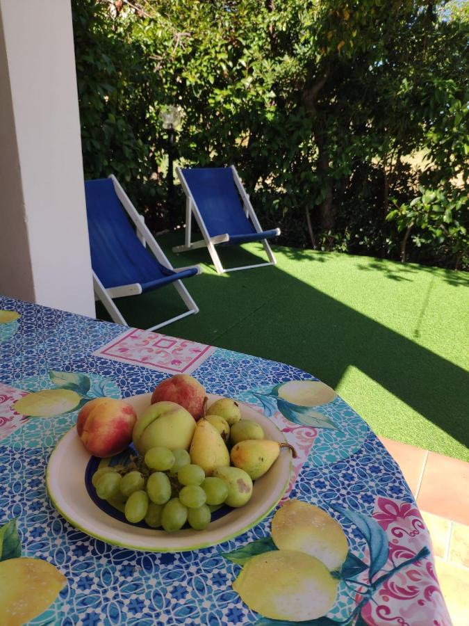 Sul mare con spiaggetta privata vicino a Cefalù. - B&B