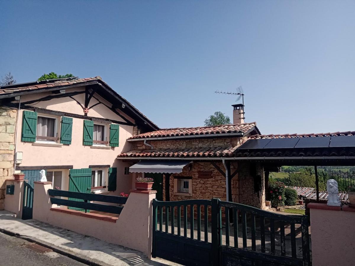 Maison de charme à Arnaud-Guilhem avec vue sur la montagne - B&B