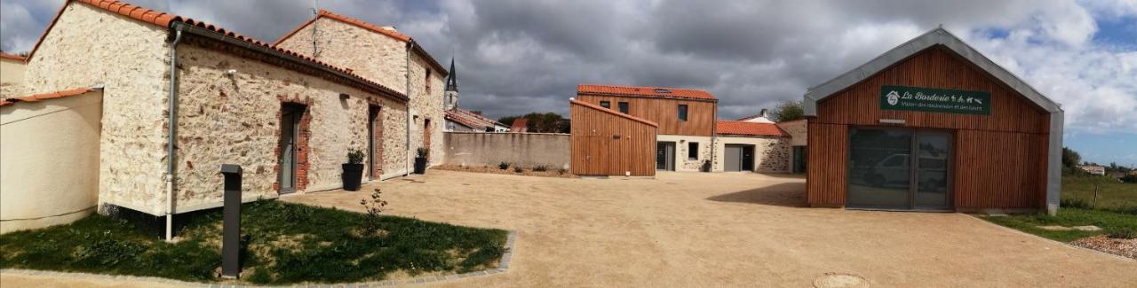 LA BORDERIE - MAISON DES RANDONNEES - Gîte étape - gîte de groupe - B&B Vairé