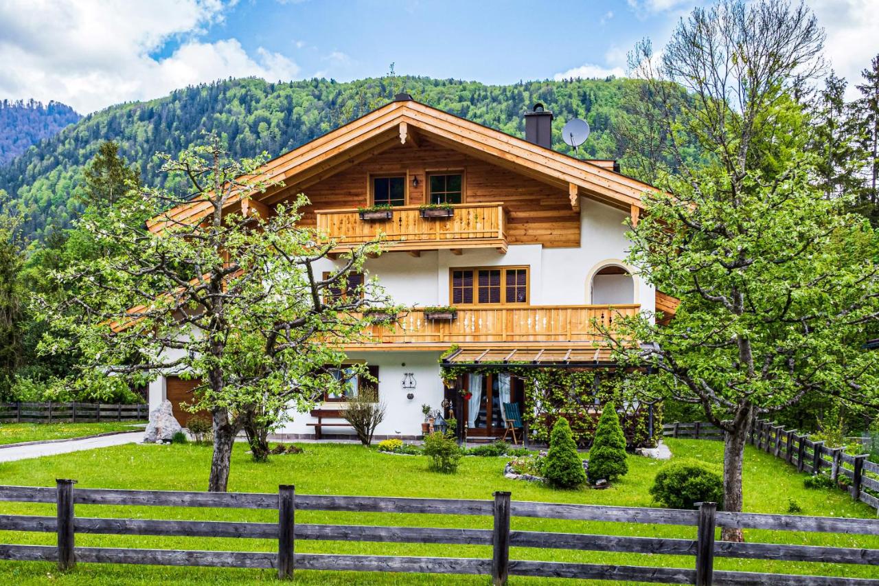 B&B Schönau a.Königssee - Ferienwohnung Graßl - Bed and Breakfast Schönau a.Königssee