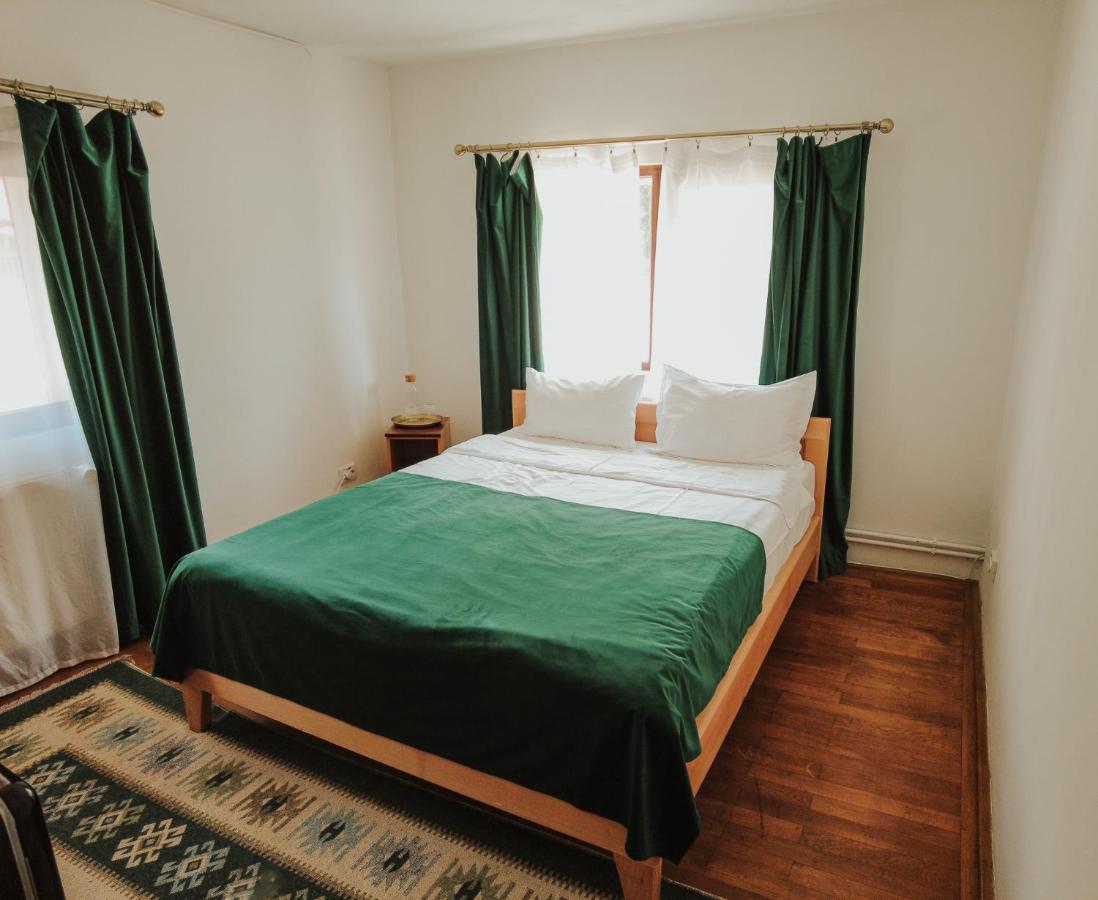 Standard Zimmer mit Kingsize-Bett