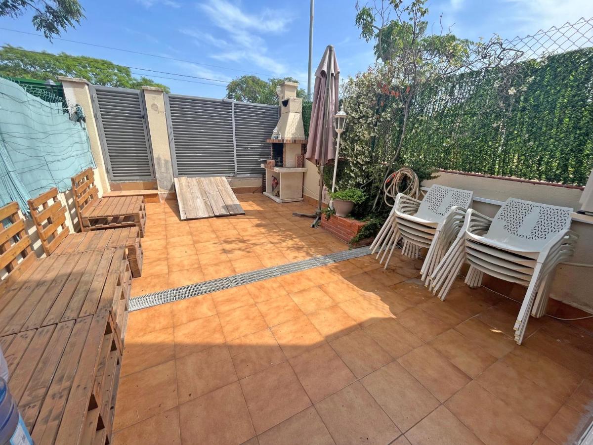 CASA EN VILAFORTUNY CON BARBACOA PISCINA COMUNITARIa - Ferienwohnung Cambrils