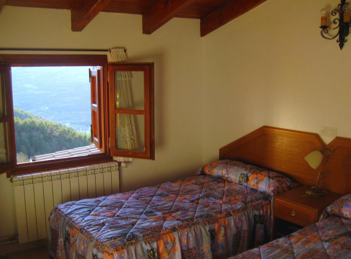 Twin Room with View
