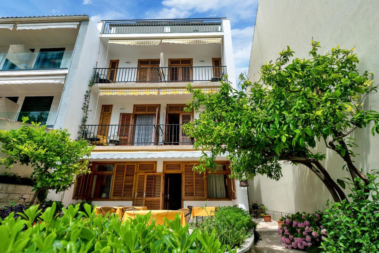 Haus Anne Brela - B&B