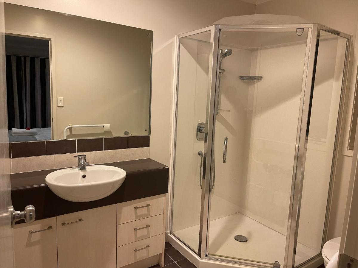 Deluxe Double Room with Shower