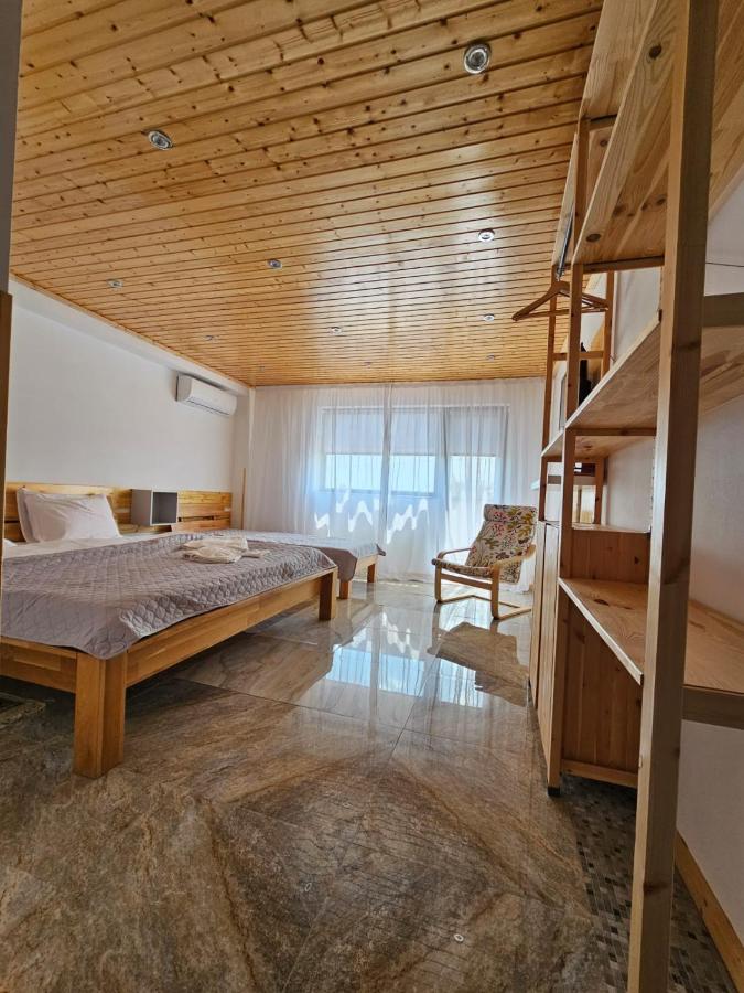 Kamer met Kingsize Bed en Balkon