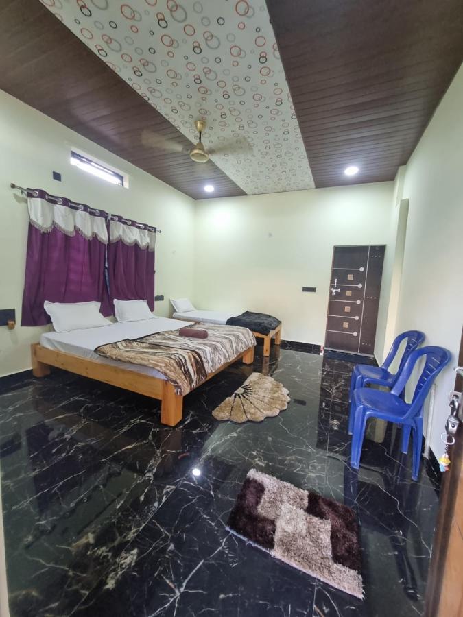 BRINDAVAN HOMESTAY HAMPI - B&B