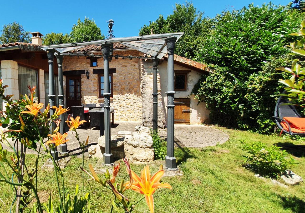 Villa 'Amoureux' dans le Paradis des Gourmands, de paix et de quiétude - inclus Soirée Dégustation Vin & Viande - Chambres d'hôtes Saint-Jean-de-Côle